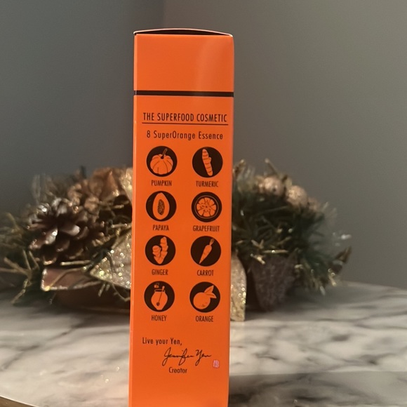 Yensa Pumpkin Turmeric 2 in 1 Radiance Polishing Mask - Picture 4 of 4